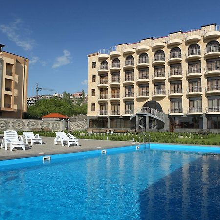 Nare Hotel Yerevan Exterior photo