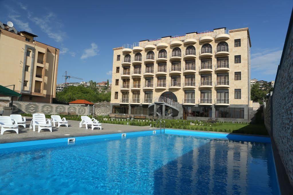 Nare Hotel Yerevan Exterior photo